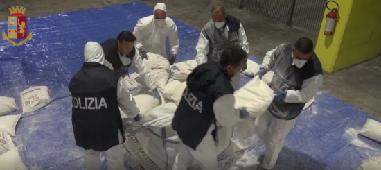 Sequestro di 270 chili di eroina a Genova