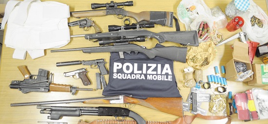 Armi sequestrate a Ragusa