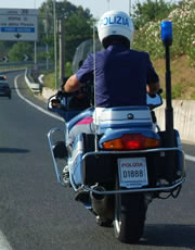 Motociclista della Polizia Stradale