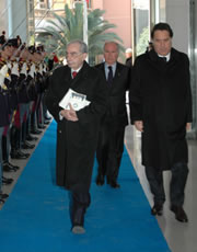 Il ministro Giuliano Amato, il capo della Polizia Antonio Manganelli e il prefetto Mario Esposito