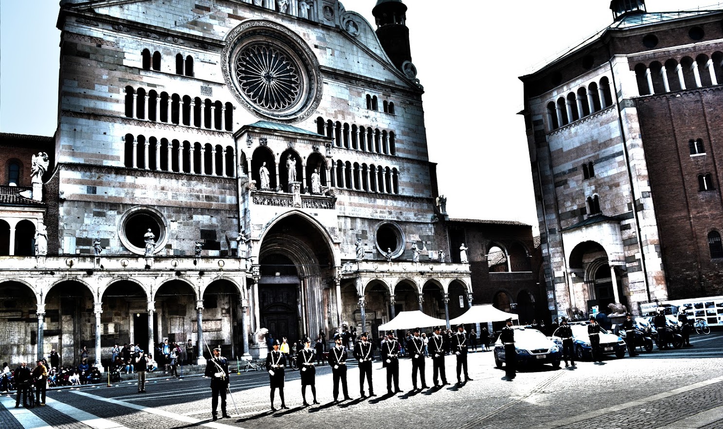 Le celebrazioni del 165° Anniversario della Polizia nella città di Cremona