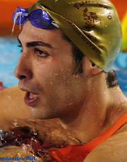 Francesco Bonanni delle Fiamme oro nuoto per salvamento