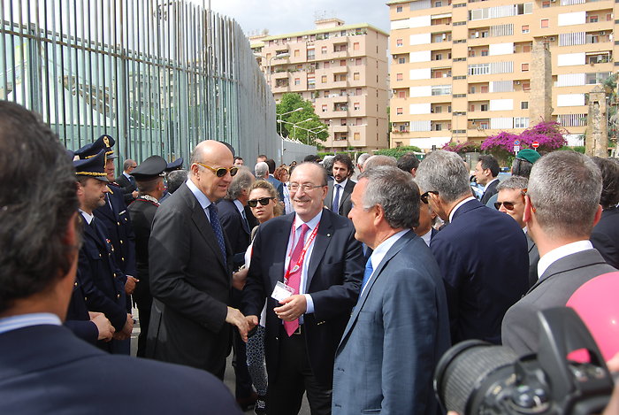 L'arrivo del capo della Polizia Alessandro Pansa all'aula bunker a Palermo