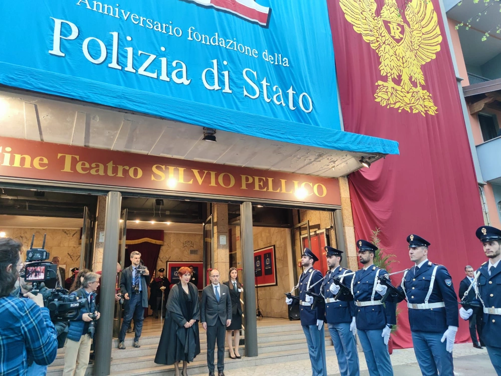 Le celebrazioni nella città di Novara per il 171° anniversario della Fondazione della Polizia