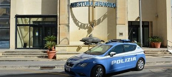 Ragusa, estorsore arrestato in flagranza di reato