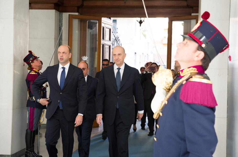 Il ministro dell'Interno Angelino Alfano e il capo della Polizia Alessandro Pansa arrivano alla Scuola superiore di polizia.