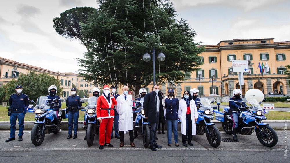 Babbo Natale della Polizia di Stato al San Camillo-Forlanini di Roma