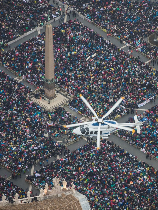 Pictures taken from the Police helicopter on the occasion of the canonizations of the Popes (© Massimo Sestini for the Italian National Police)