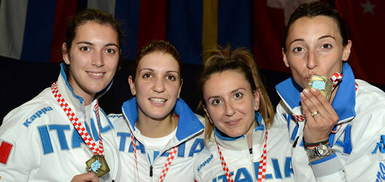 Elisa Di Francisca con la squadra di fioretto campione d'Europa 2013