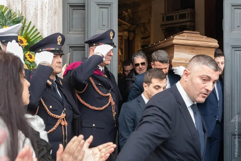 Le foto del funerale di Maurizio Costanzo
