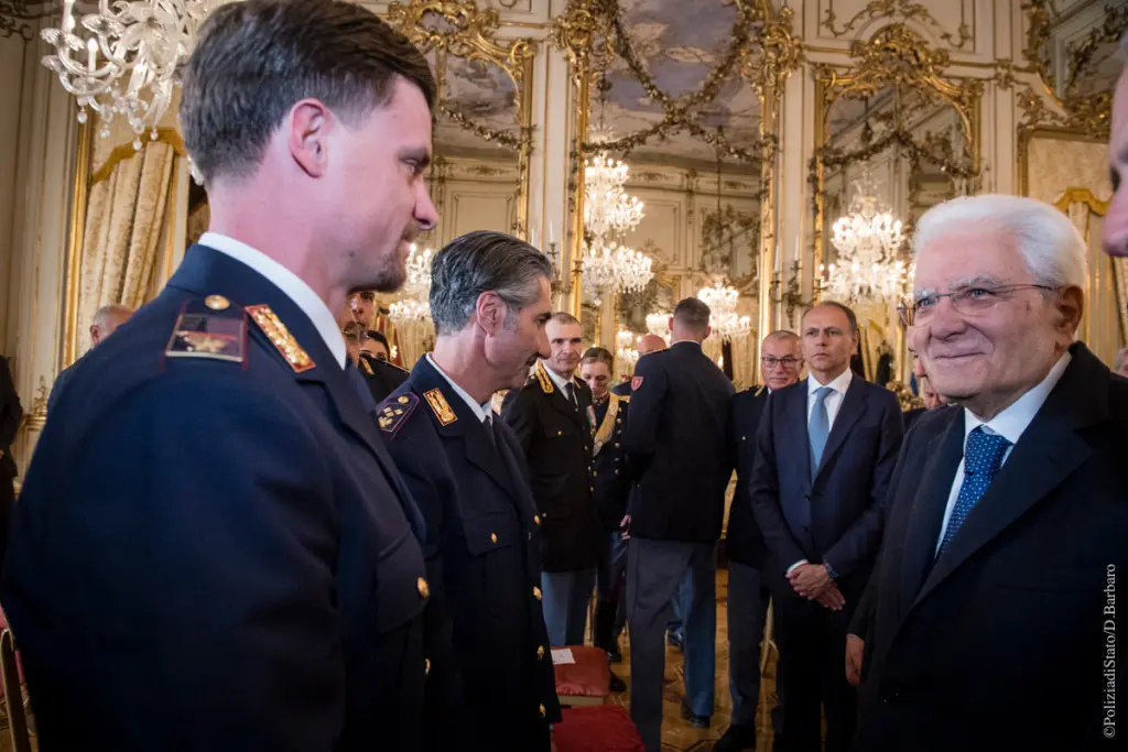 Il presidente Mattarella ha ricevuto una delegazione della Polizia