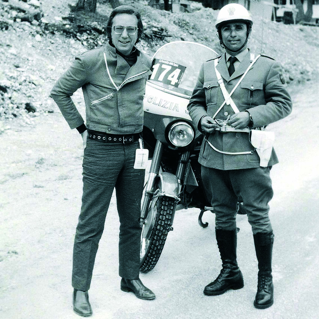 1971, Mike Bongiorno al 54° Giro d'Italia