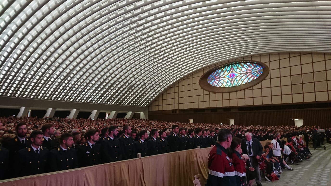 I soci Anps ricevuti da Papa Francesco nella sala Nervi del Vaticano per il 50° anniversario della fondazione