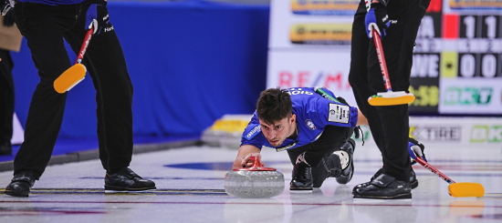 Mattia Giovannella curling
