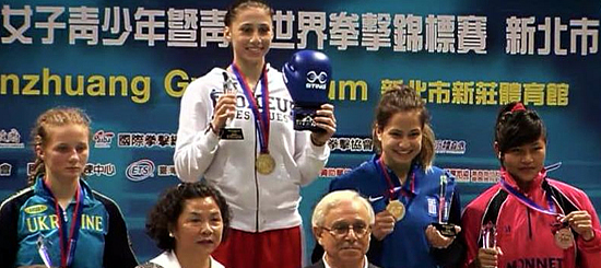 Irma Testa sul podio dei campionati del mondo di pugilato femminile