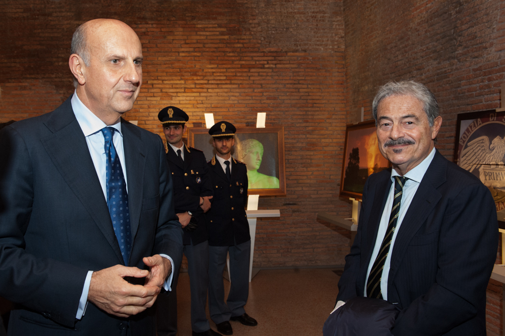 Il capo della Polizia Alessandro Pansa con l'attore Massimo Dapporto