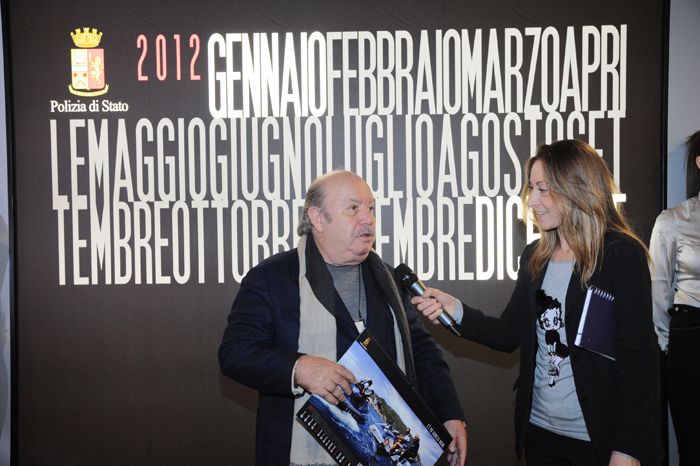 L'attore Lino Banfi intervistato durante la presentazione del calendario della Polizia di Stato