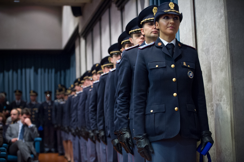 La cerimonia di chiusura dei corsi per funzionari alla Scuola superiore di Polizia