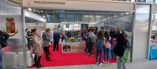 Stand di Poliziamoderna alla Fiera “Più libri più liberi” di Roma