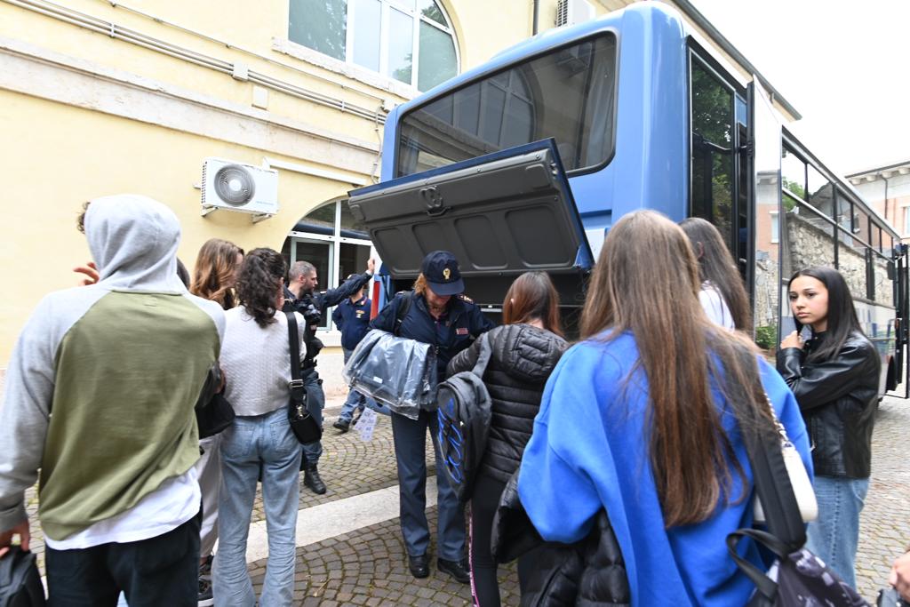 Pretendiamo legalità la premiazione dei vincitori