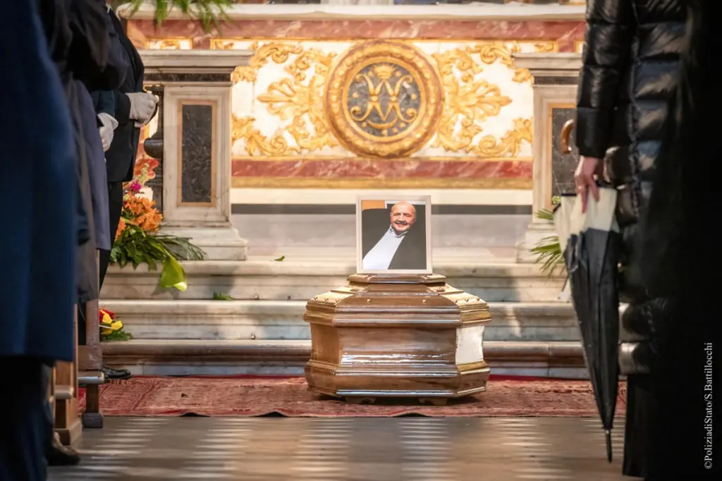 Le foto del funerale di Maurizio Costanzo 6