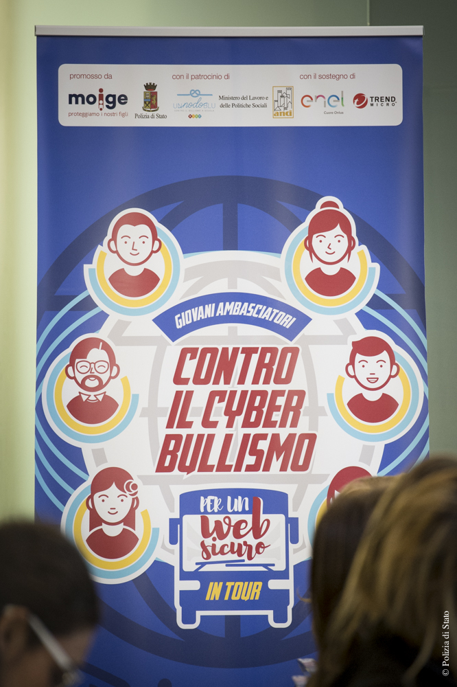 La presentazione dell'iniziativa del Moige Giovani ambasciatori contro il bullismo e il cyberbullismo per un web sicuro…in tour…