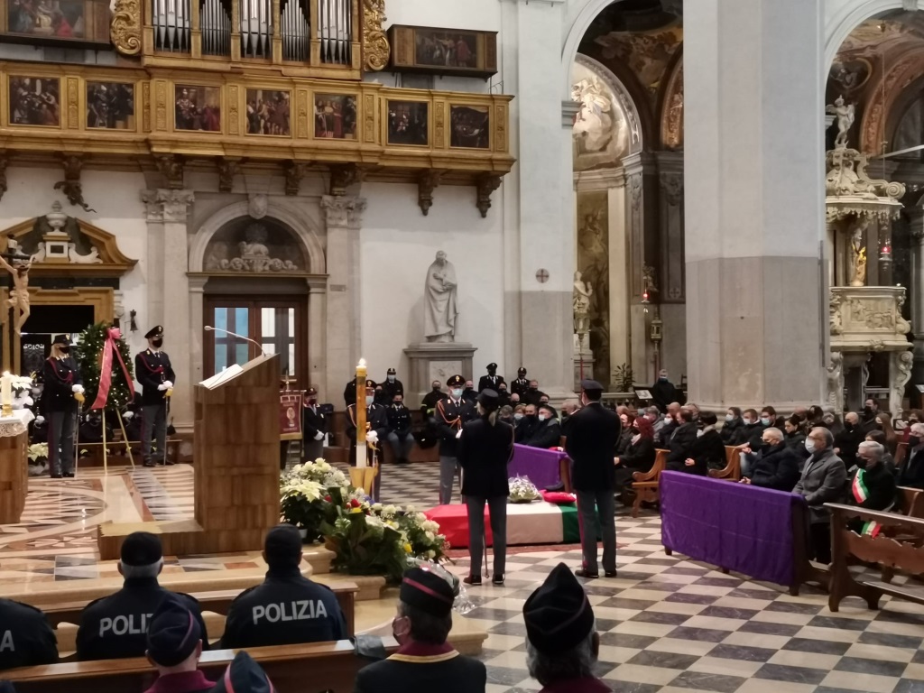 I funerali solenni dell’assistente capo coordinatore della Polizia di Stato Maurizio Tuscano