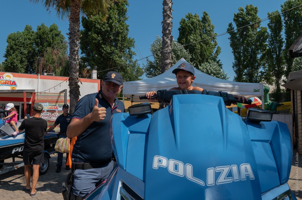 La Polizia a Zoomarine con i suoi specialisti per una giornata all’insegna della legalità
