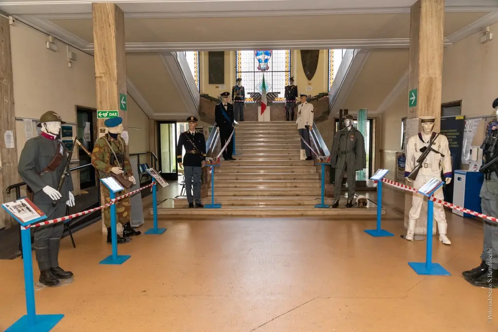 La Polizia in mostra nel centro storico di Pontedera in occasione dell’8° Raduno Nazionale dell’Anps