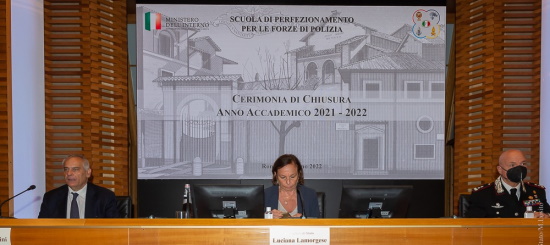 Il ministro dell'Interno Luciana Lamorgese alla chiusura dell'anno accademico 2021/22