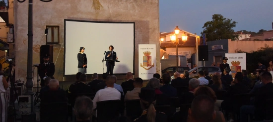 Il prefetto Francesco Messina inaugura la mostra fotografica "Frammenti di Storia" a San Teodoro (Sassari)