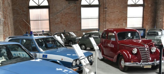 auto storiche in esposizione