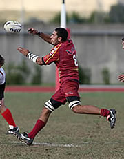 Un'azione di gioco delle Fiamme oro rugby