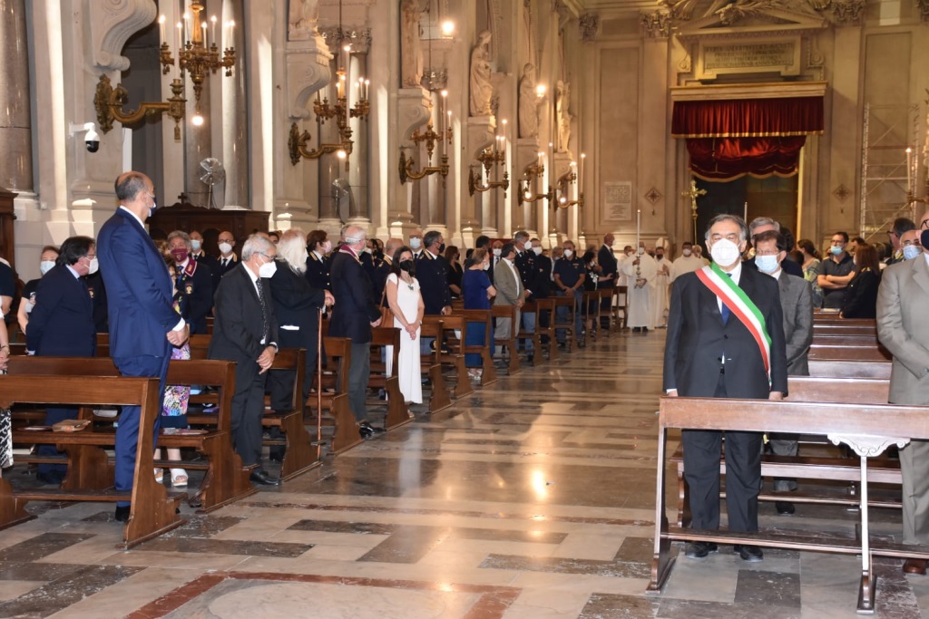 La celebrazione della Santa Messa nella cattedrale di Palermo