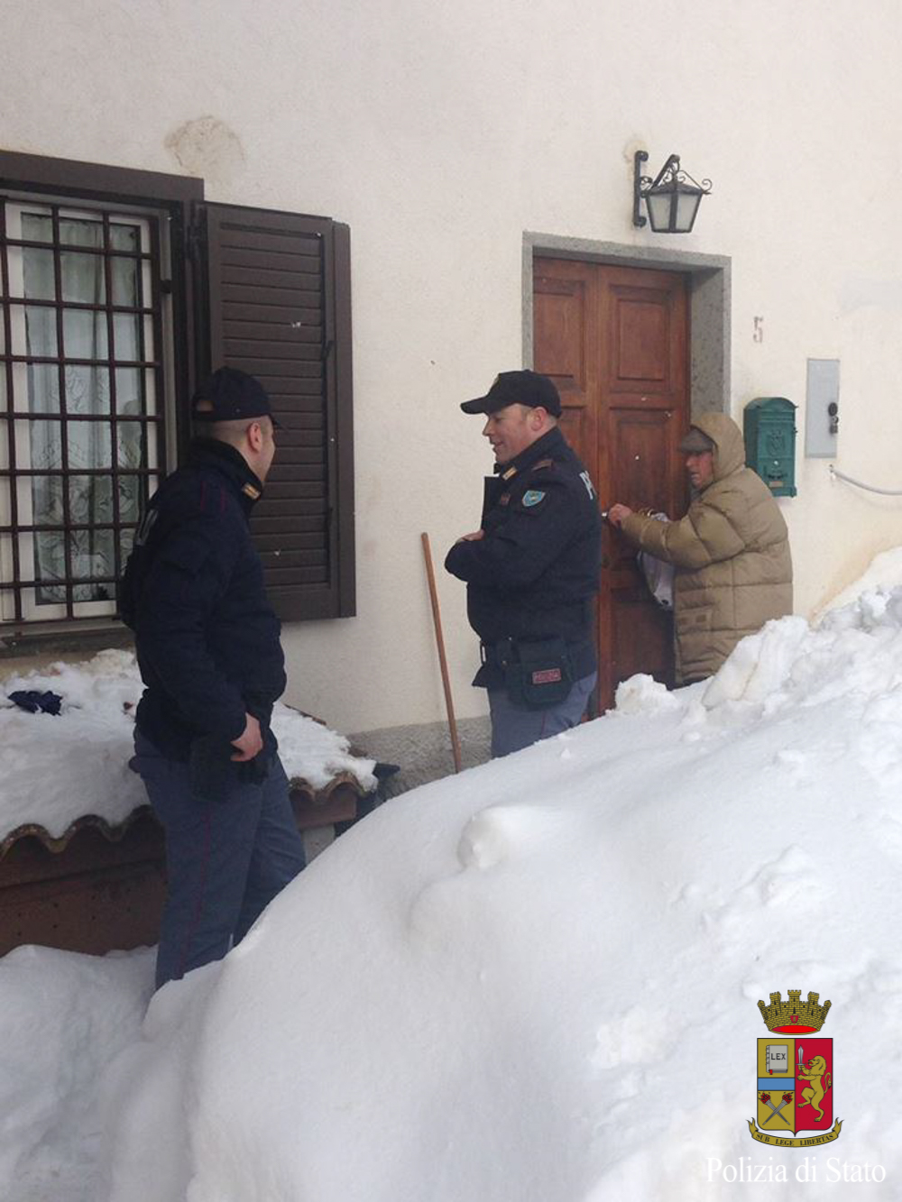 La Polizia di Stato impegnata durante l'emergenza neve