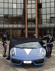 La nuova Lamborghini della Polizia di Stato