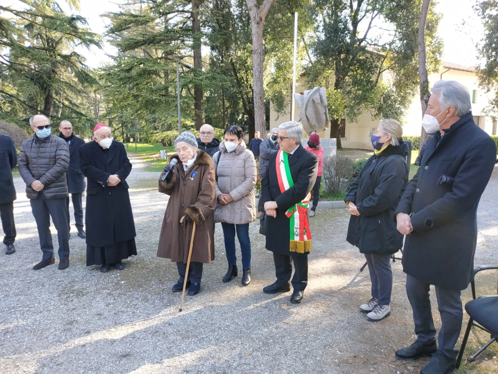 A Udine la piantumazione di un gelso e la posa della targa in onore di Giovanni Palatucci