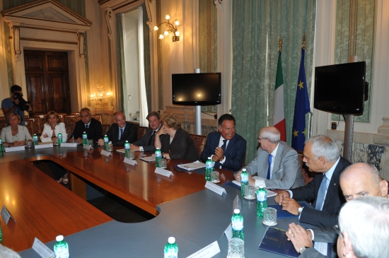 Il tavolo con il Comitato nazionale per l'ordine e la sicurezza pubblica