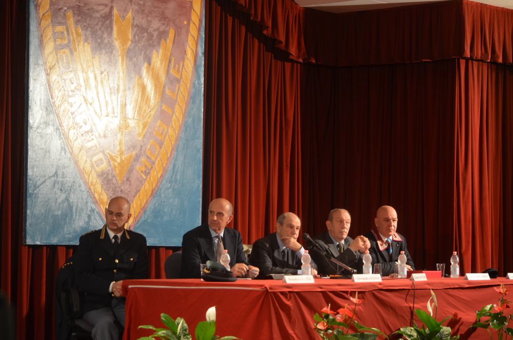 Il capo della Polizia Alessandro Pansa all'inaugurazione della sede dell'Anps di Milano 