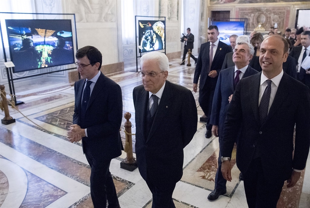 Orizzonti d'Italia: il Presidente della Repubblica Sergio Mattarella in visita alla mostra accompagnato dall'autore degli scatti Massimo Sestini e dalle altre autorità presenti