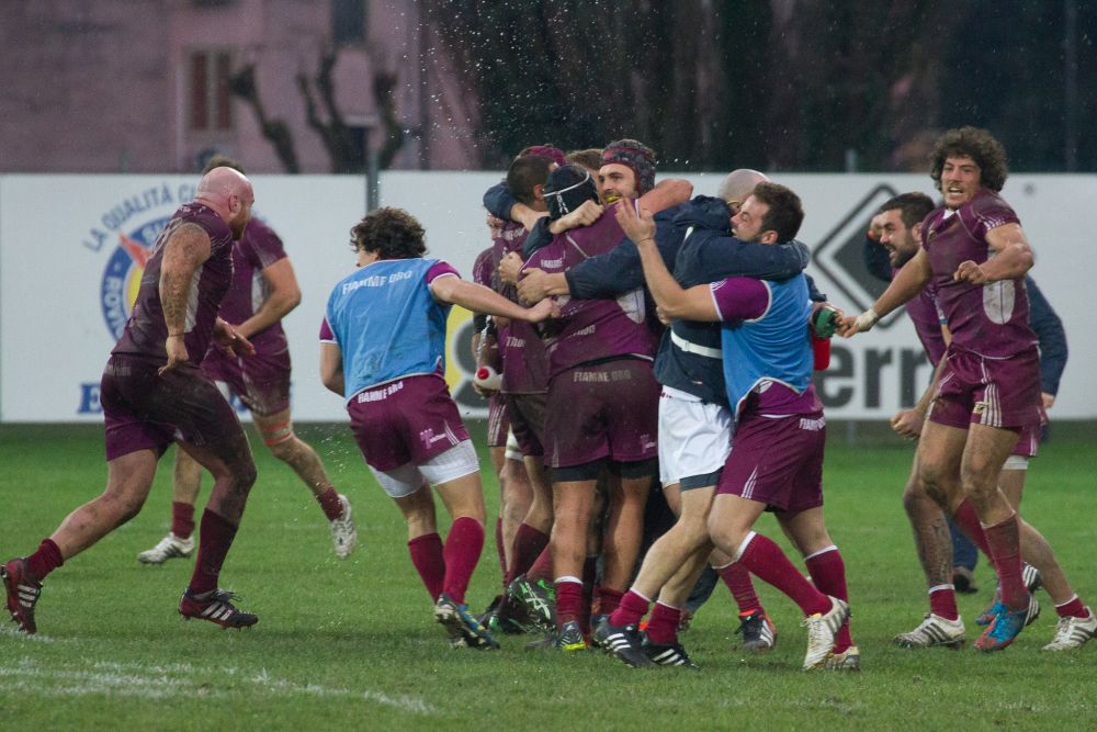 La squadra Fiamme oro rugby durante la competizione con il Rovigo Delta.  (Foto di Paolo Cerino)