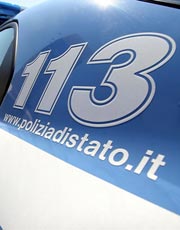 logo del 113 sulla volante