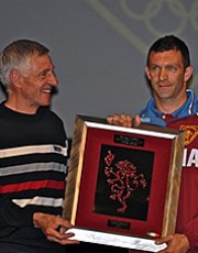 Maurizio Checcucci premiato da Francesco Moser