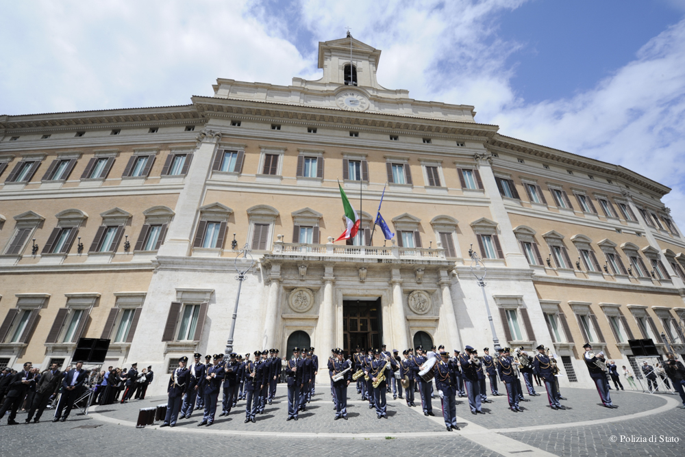 Il concerto della Fanfara a piazza Montecitorio alla presenza del presidente della Camera dei Deputati Laura Boldrini e del capo della Polizia Franco Gabrielli