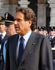Il capo della polizia Antonio Manganelli