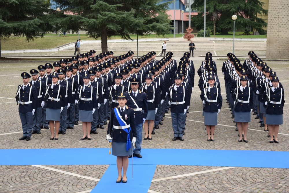 La cerimonia di giuramento a Spoleto del 200° corso allievi agenti della Polizia di Stato