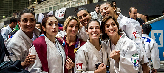 La squadra femminile di judo
