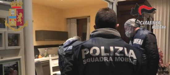 perquisizione polizia carabinieri