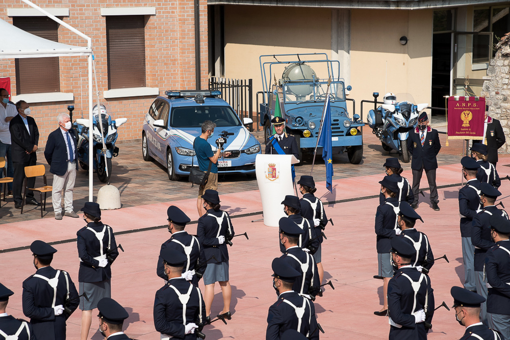 Il giuramento degli allievi agenti del 212° corso a Peschiera del Garda (Verona)