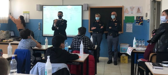 Giornata mondiale insegnanti scuola polizia